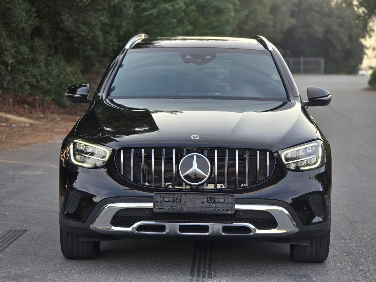 مرسيدس بنز GLC 220 d MERCEDES GLC-220d // KOREAN 2022//ORGINAL PAINT // ACCIDENT FREE //LOW MILEAGE//PERFECT CONDITION