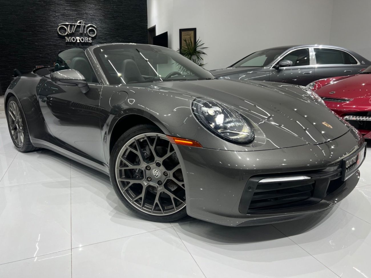 Porsche 911 Carrera 3.0L (444 HP) Coupe