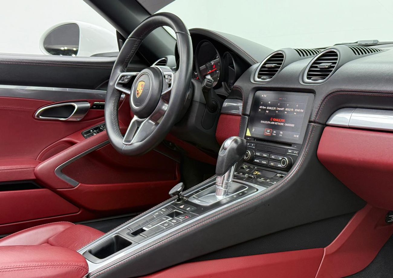 بورش بوكستر 718 2023 Porsche 718 Boxster, Warranty, Full Porsche Service History, Excellent Condition, GCC