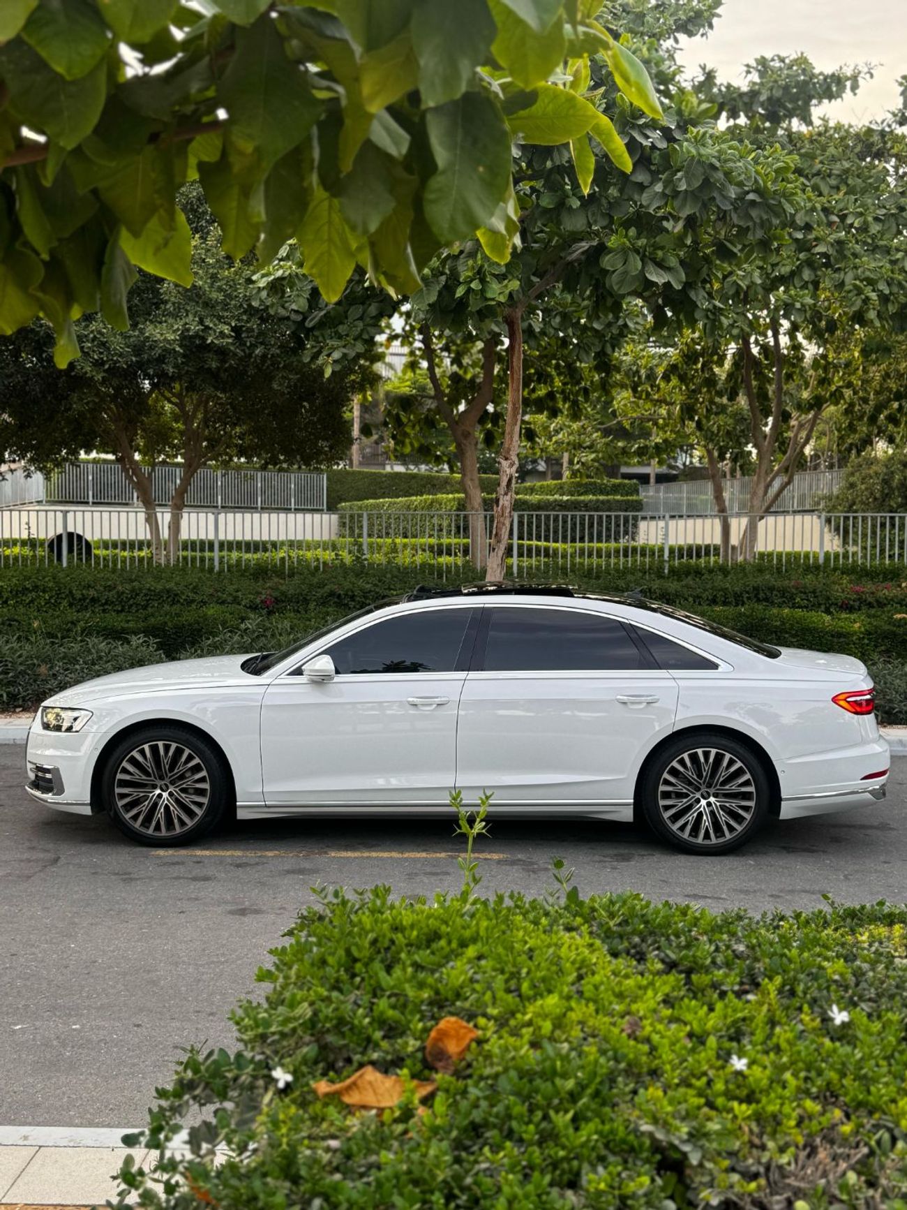 Audi A8 L 55 TFSI quattro Launch Edition 3.0L
