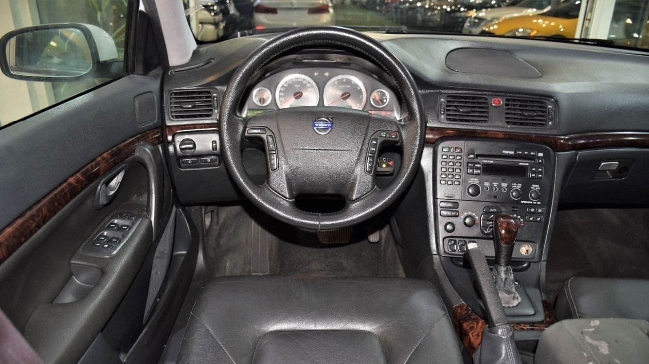 فولفو S80 EXCELLENT DEAL for our Volvo S80 2.9 LIMOUSINE! ( 2004 Model! ) in White Color! GCC Specs