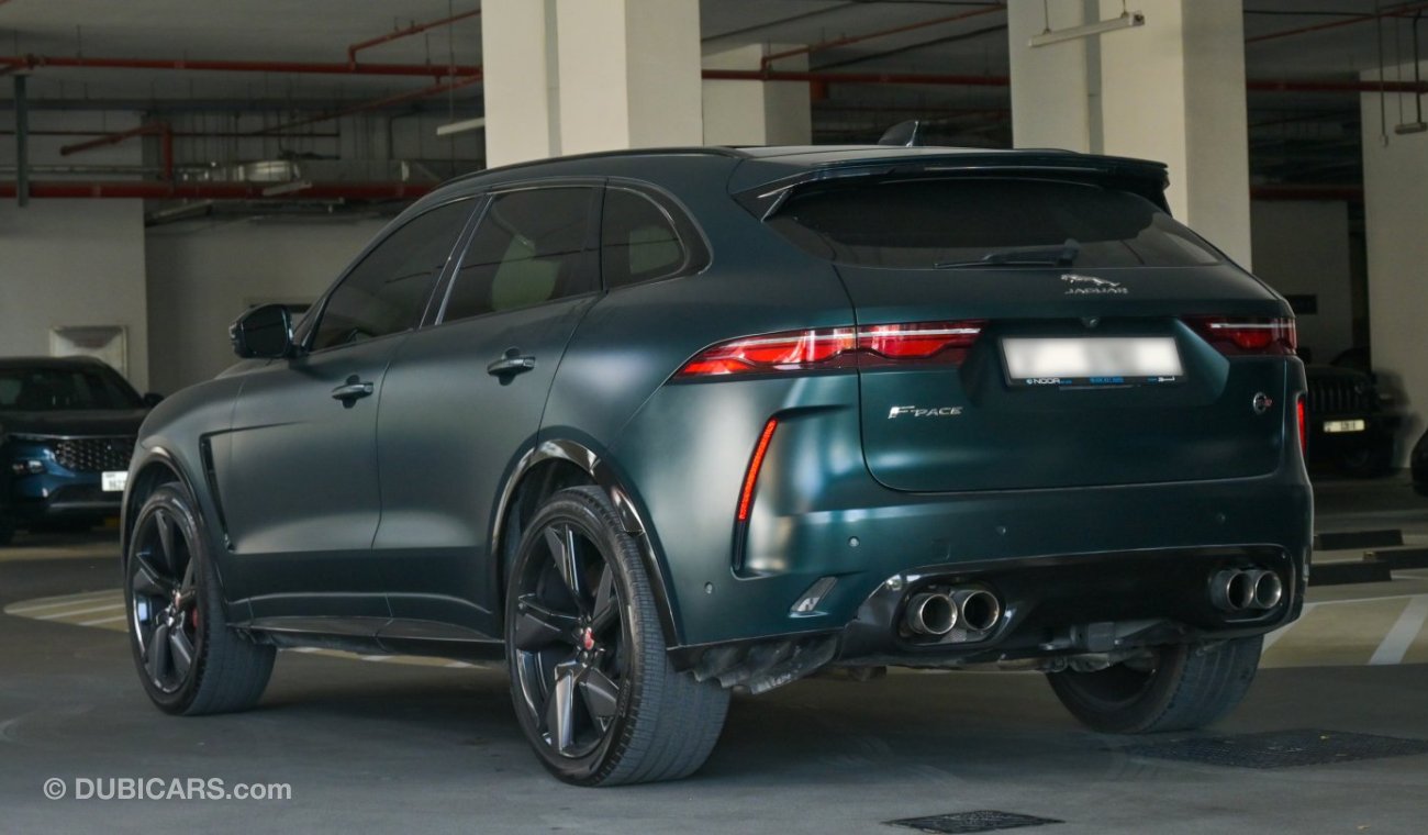 Jaguar F Pace 5.0L V8 SVR (550 PS)