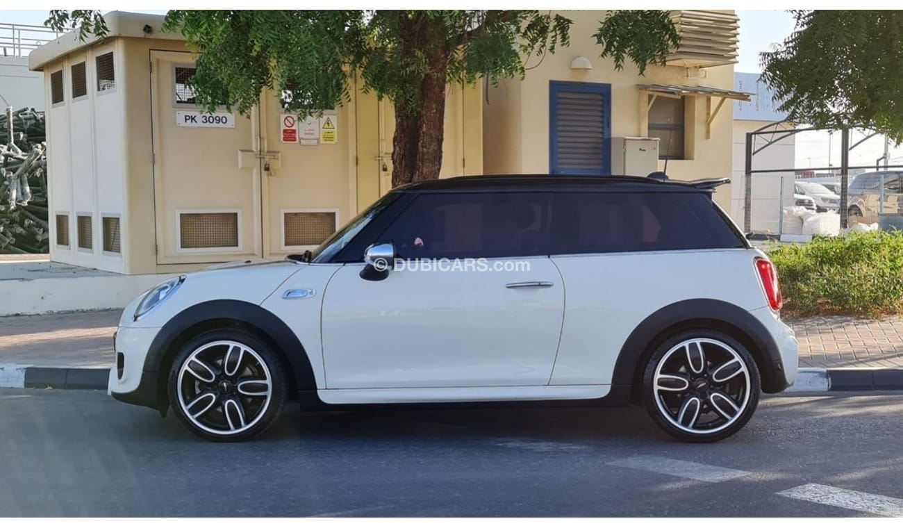 Mini Cooper S JCW Full Option 2016 Full Service History GCC