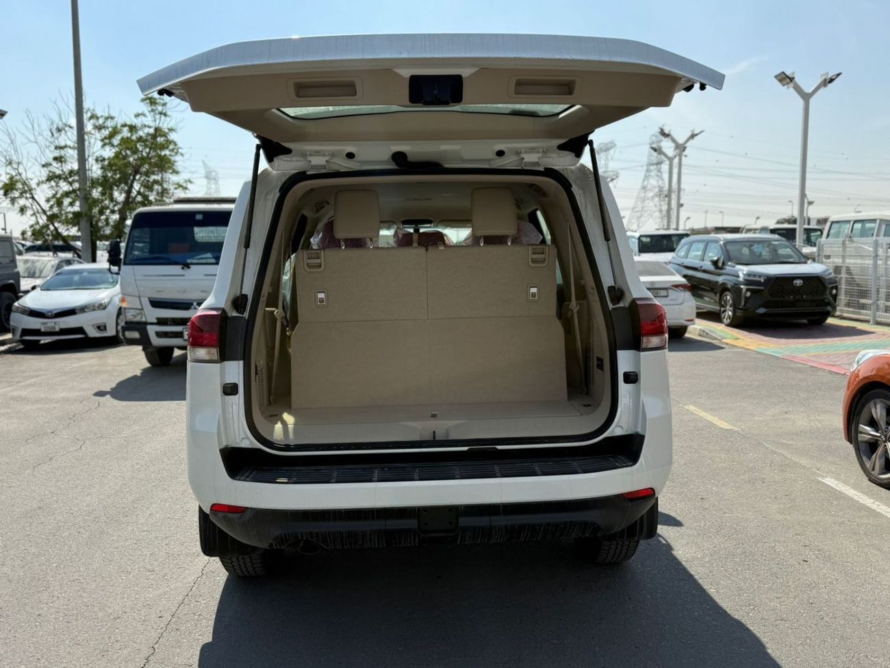 Toyota Land Cruiser Land Cruiser GXR-E 3.3L Diesel Twin Turbo , Basic Option , 2025 Model