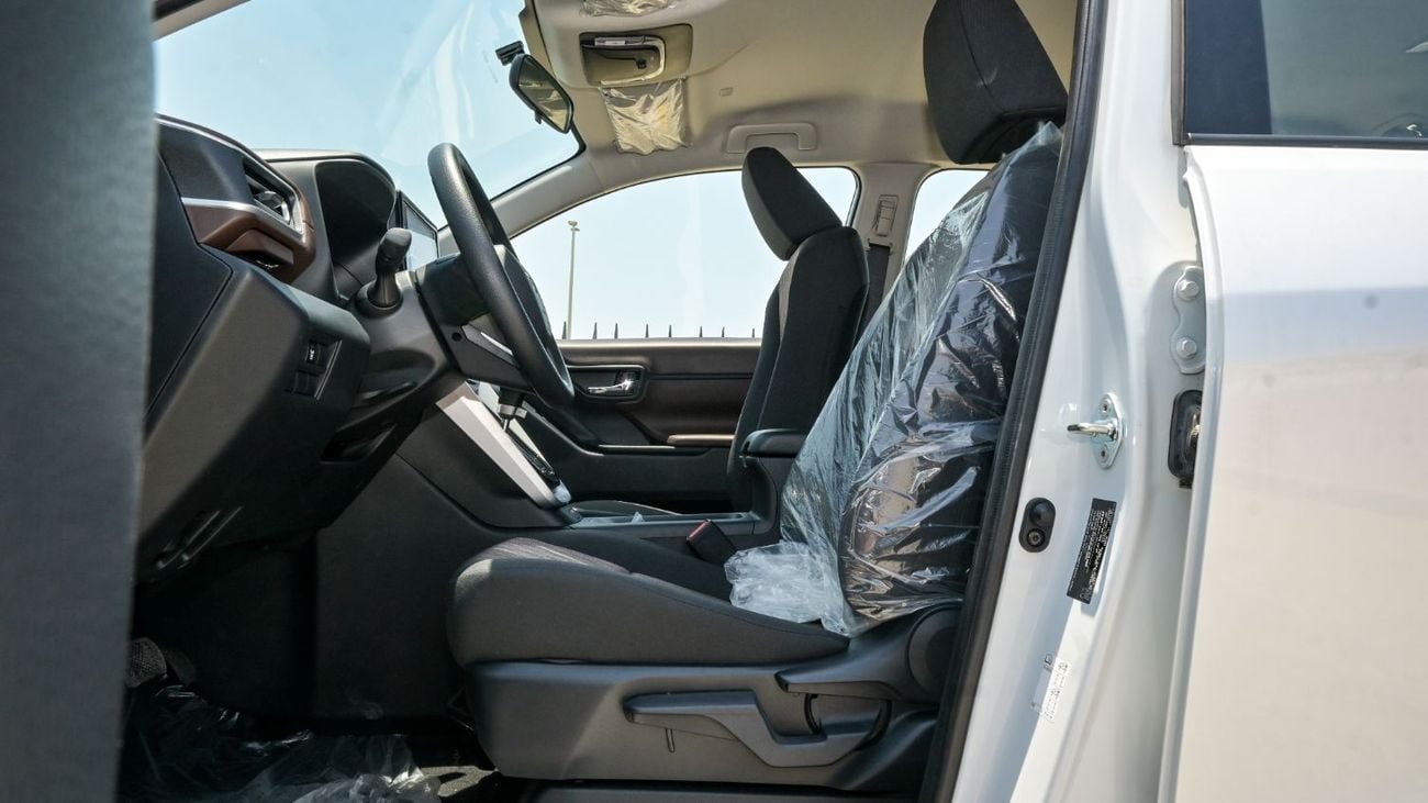 تويوتا إينوفا 2.0L, Petrol, 2024