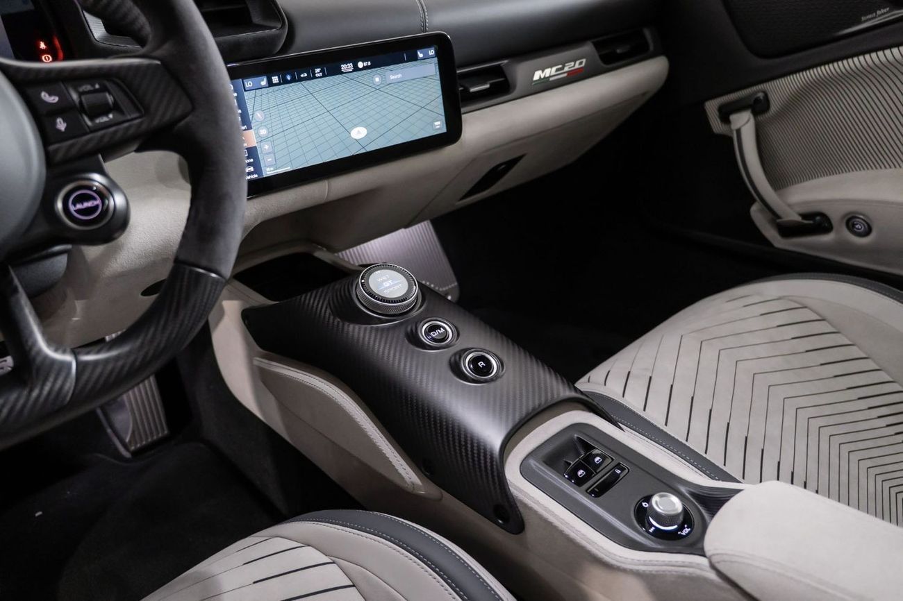 مازيراتي MC20 تشيلو 2023 Maserati MC20 Cielo Spyder / Carbon Body / Japanese Spec