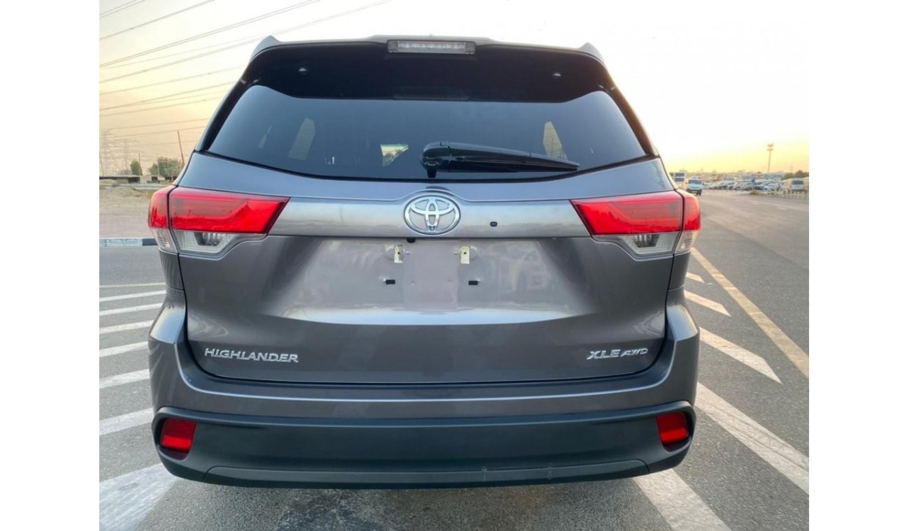 Toyota Highlander 2019 TOYOTA HIGHLANDER XLE AWD / FULL OPTION