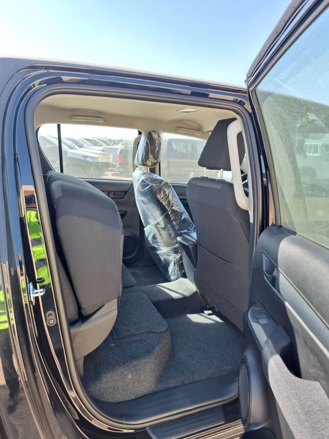 Toyota Hilux TOYOTA HILUX DOUBLE CABIN WIDE BODY PETROL 2.7L 2026