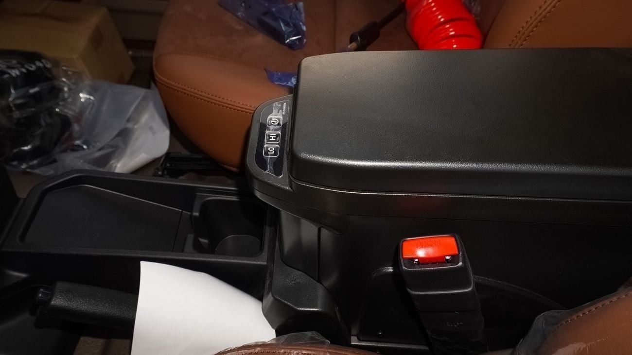 تويوتا لاند كروزر بيك آب TOYOTA LC79 PICKUP D/C LX-Z1 4.0L PETROL V6 A/T FULL OPTION 2025 MODEL