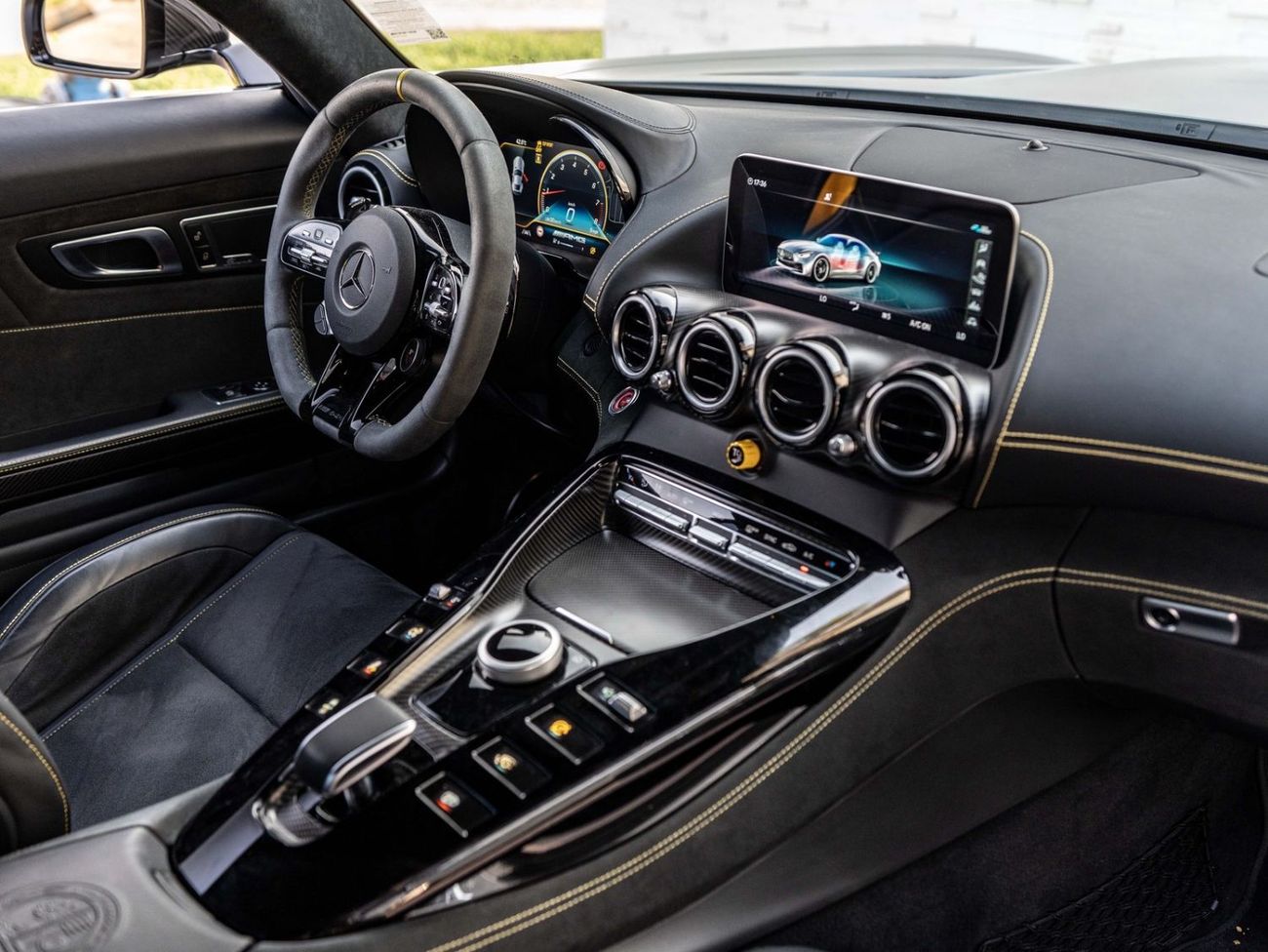مرسيدس بنز AMG GT R Mercedes-Benz AMG GT R 2021 مواصفات خليجية