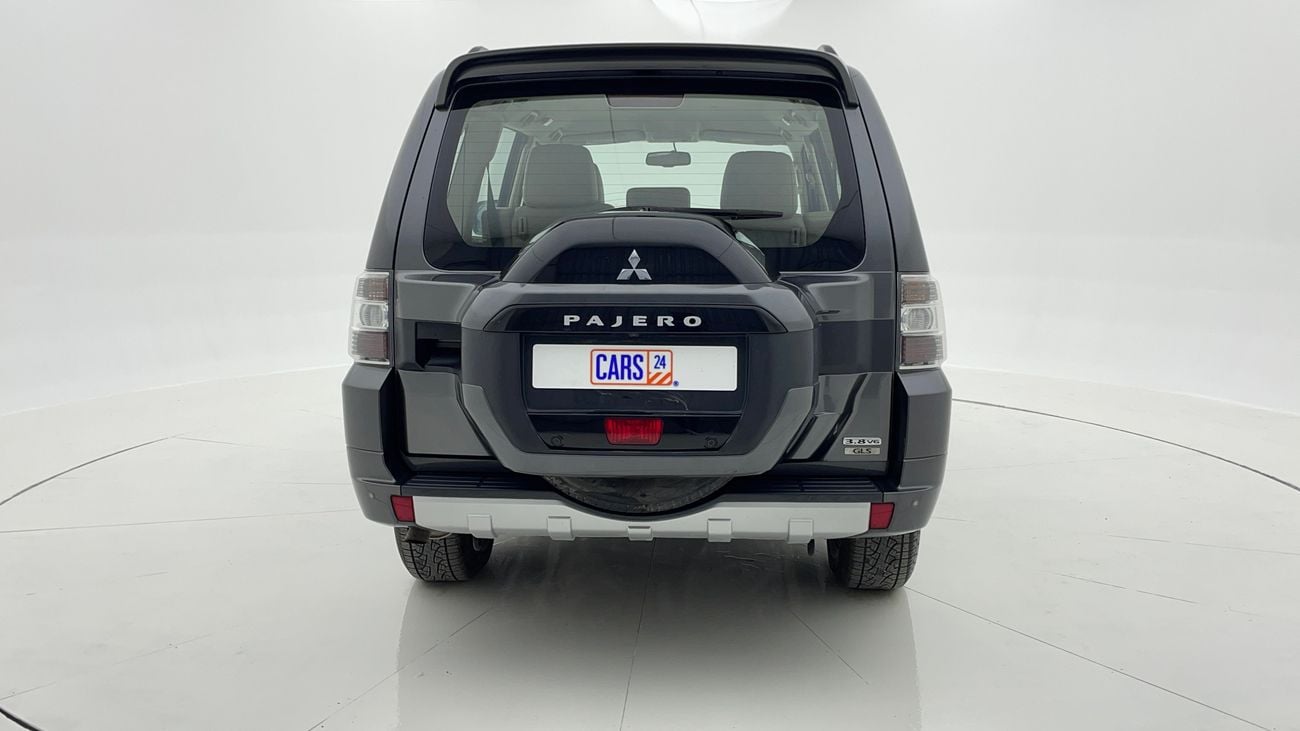 Mitsubishi Pajero GLS MIDLINE 3.8 | Zero Down Payment | Free Home Test Drive