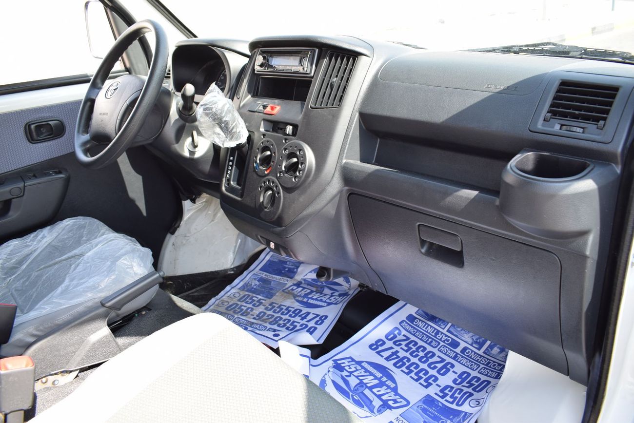 تويوتا لايت آيس Standard Van