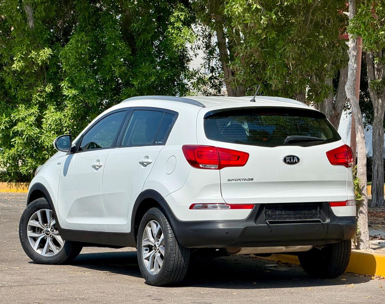 Kia Sportage LX STANDARD GCC I Cruise, Camera GPS I Accident Free I Original Paint