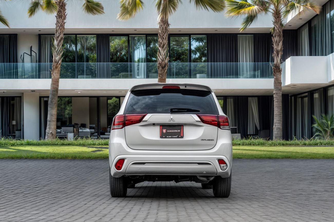 Mitsubishi Outlander Outlander Standard | 1,078 P.M | 0% Downpayment | Warranty | Low KM | Pristine!