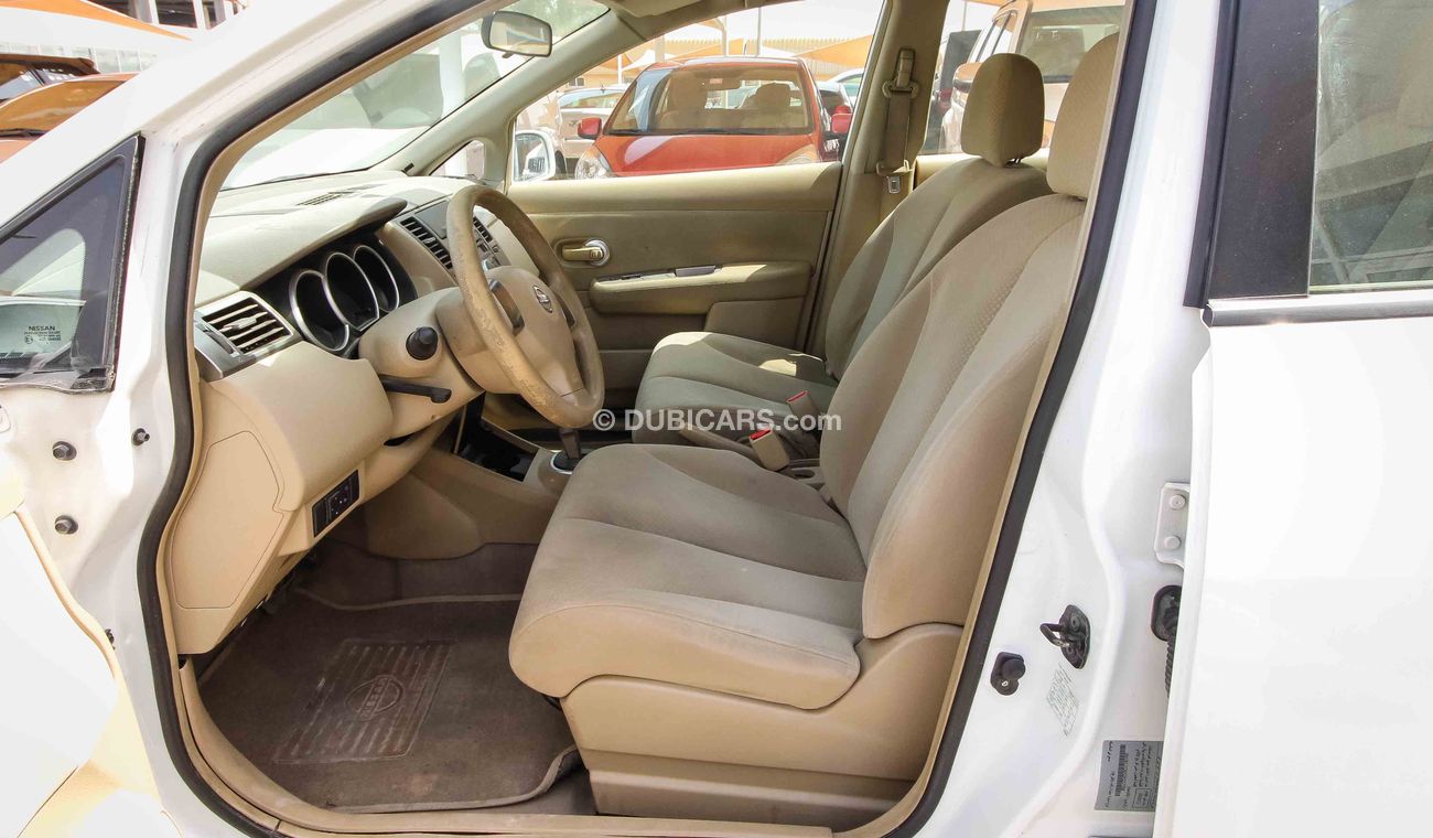 Nissan Tiida 1.8