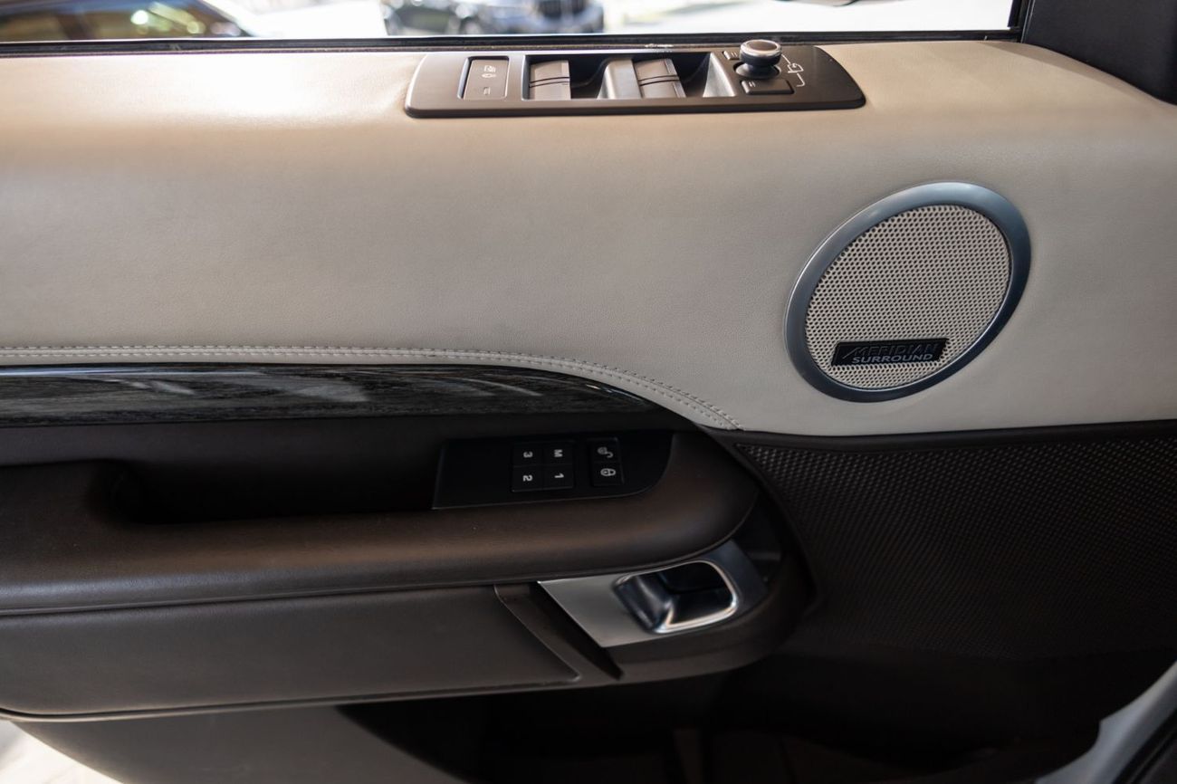 Land Rover Discovery HSE 3.0L (335 HP)