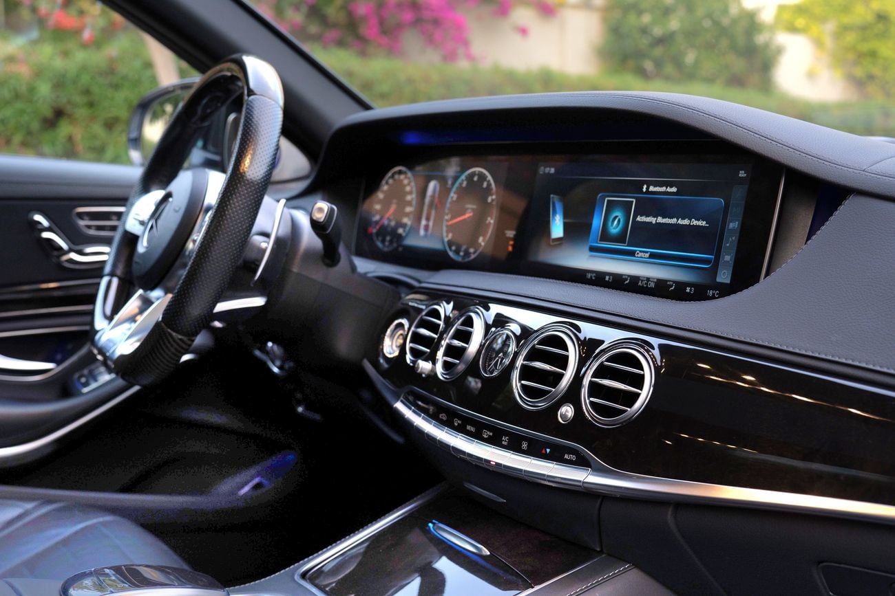 مرسيدس بنز S 560