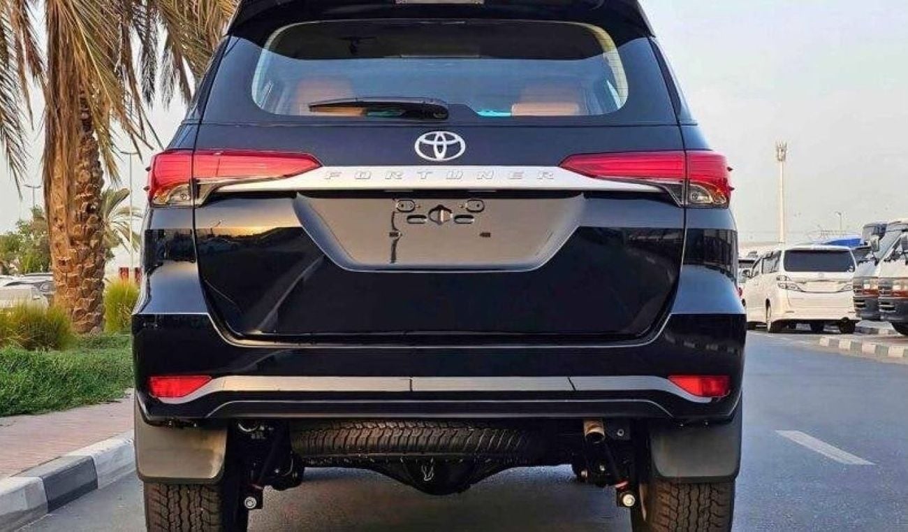 Toyota Fortuner Toyota fortuner 2.7L petrol MY2024 V4 FOR EXPORT ONLY.