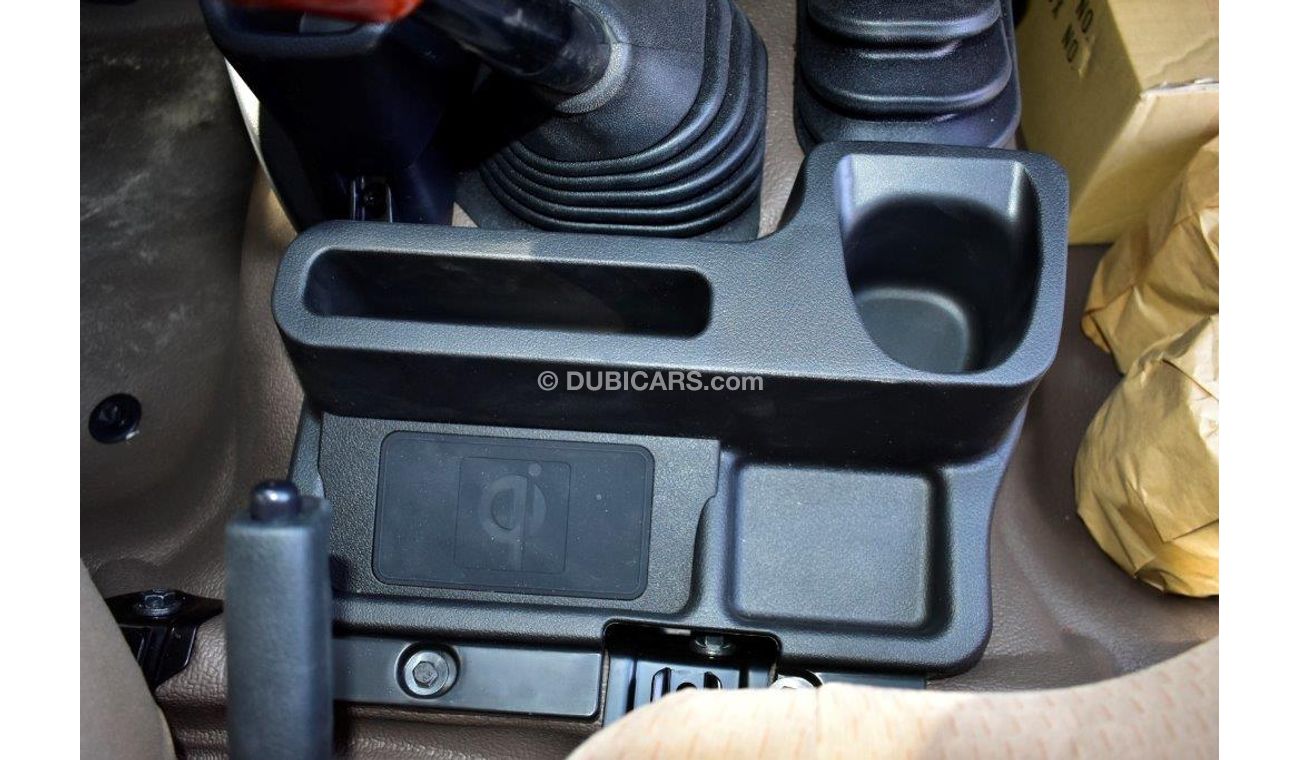 تويوتا لاند كروزر بيك آب 79 DOUBLE CABIN LIMITED V8 4.5L  WITH WINCH AND DIFFERENTIAL LOCK