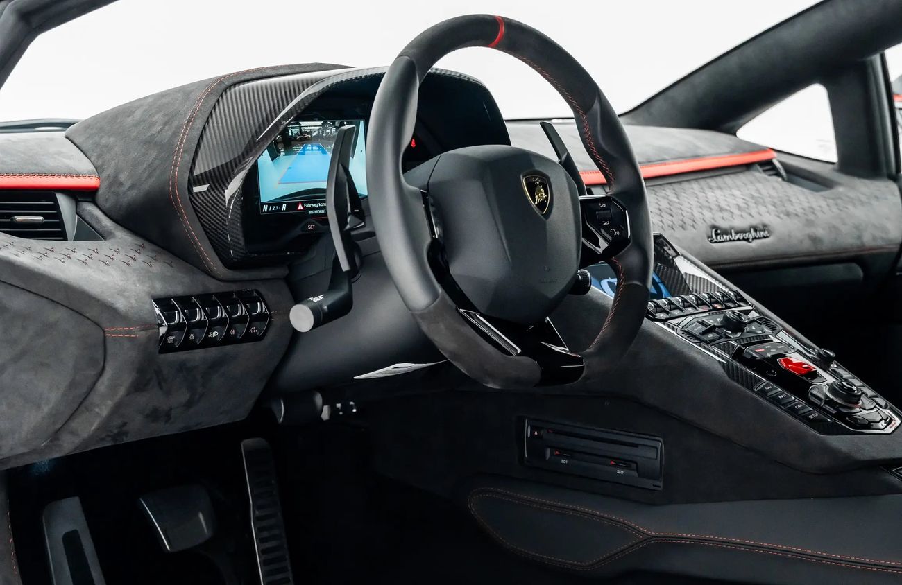 لامبورغيني أفينتادور 6.5L V12 Naturally Aspirated Engine