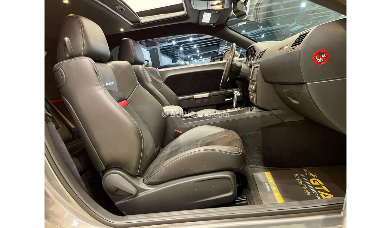 دودج تشالينجر 2012 Dodge Challenger SRT8 Scat Pack Shaker 392, Full Service History, Warranty, GCC