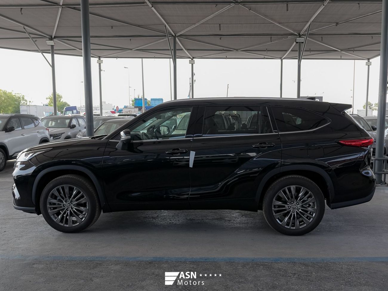 تويوتا هايلاندر 2.5L Hybrid AWD Extreme Edition 7 Seats 2025 (Export Price)