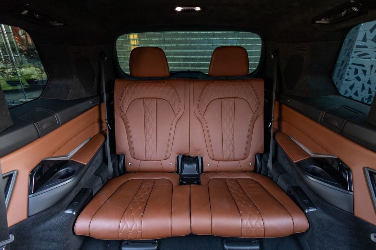 بي أم دبليو X7 M60i XDRIVE BMW X7 M60 2023 GCC | Agency Warranty | Service Contract