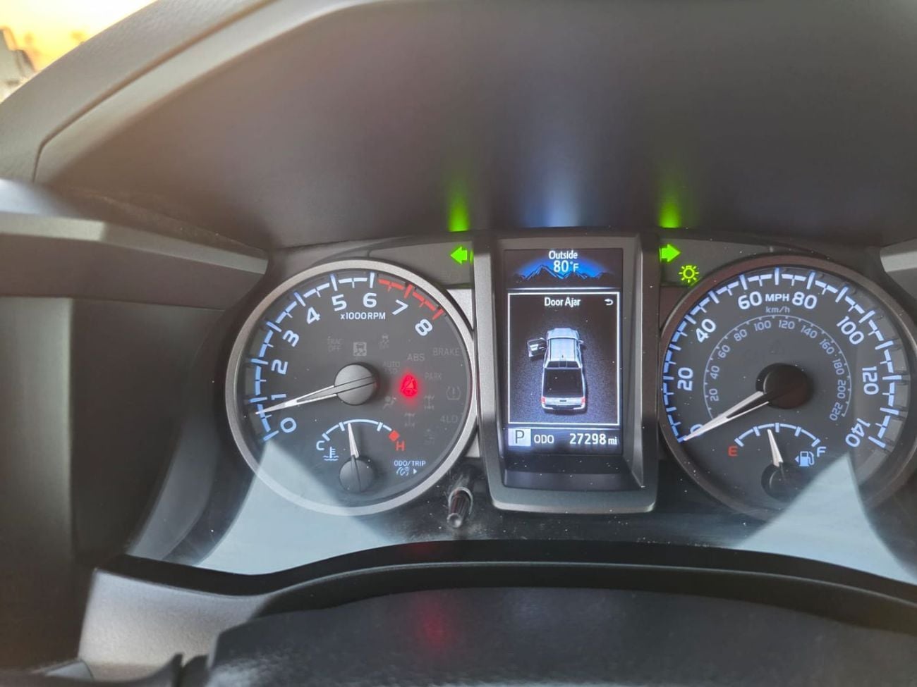 Toyota Tacoma TRD OFF ROAD (NON GCC) 2022 Model TRD off Road full option 4x4 , Push button and leather seats