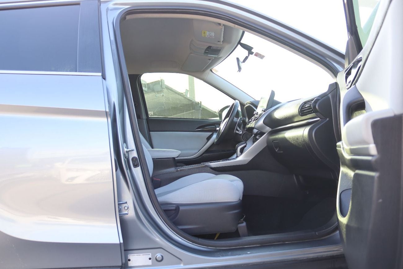 ميتسوبيشي إكلبس كروس ميتسوبيشى كلبس كرووس 2023 - خليجى - بمحرك 1.5 - بدون حوادث وبحاله ممتازه