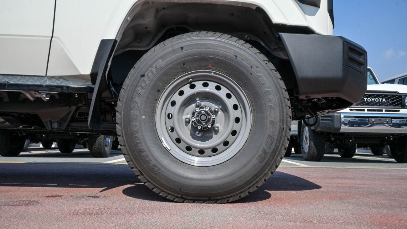 Toyota Land Cruiser Pick Up TOYOTA LC79 SC 2.8L DSL 26YM