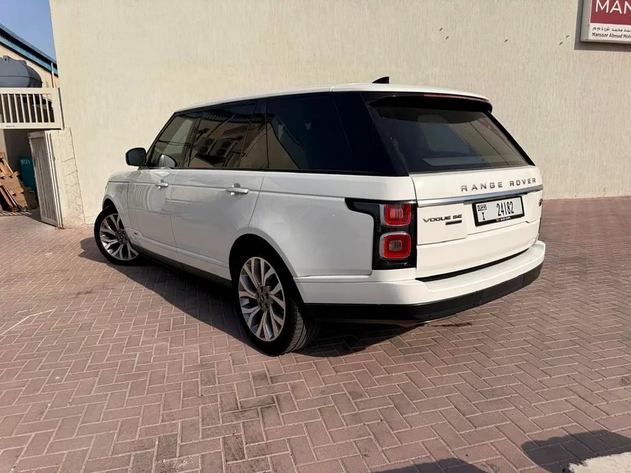 Land Rover Range Rover Vogue SE Supercharged | GCC Specs