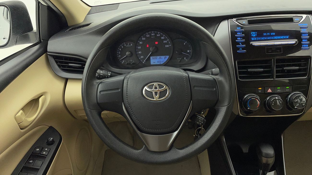 تويوتا يارس SE 1.5 | بدون دفعة مقدمة | اختبار القيادة في المنزل