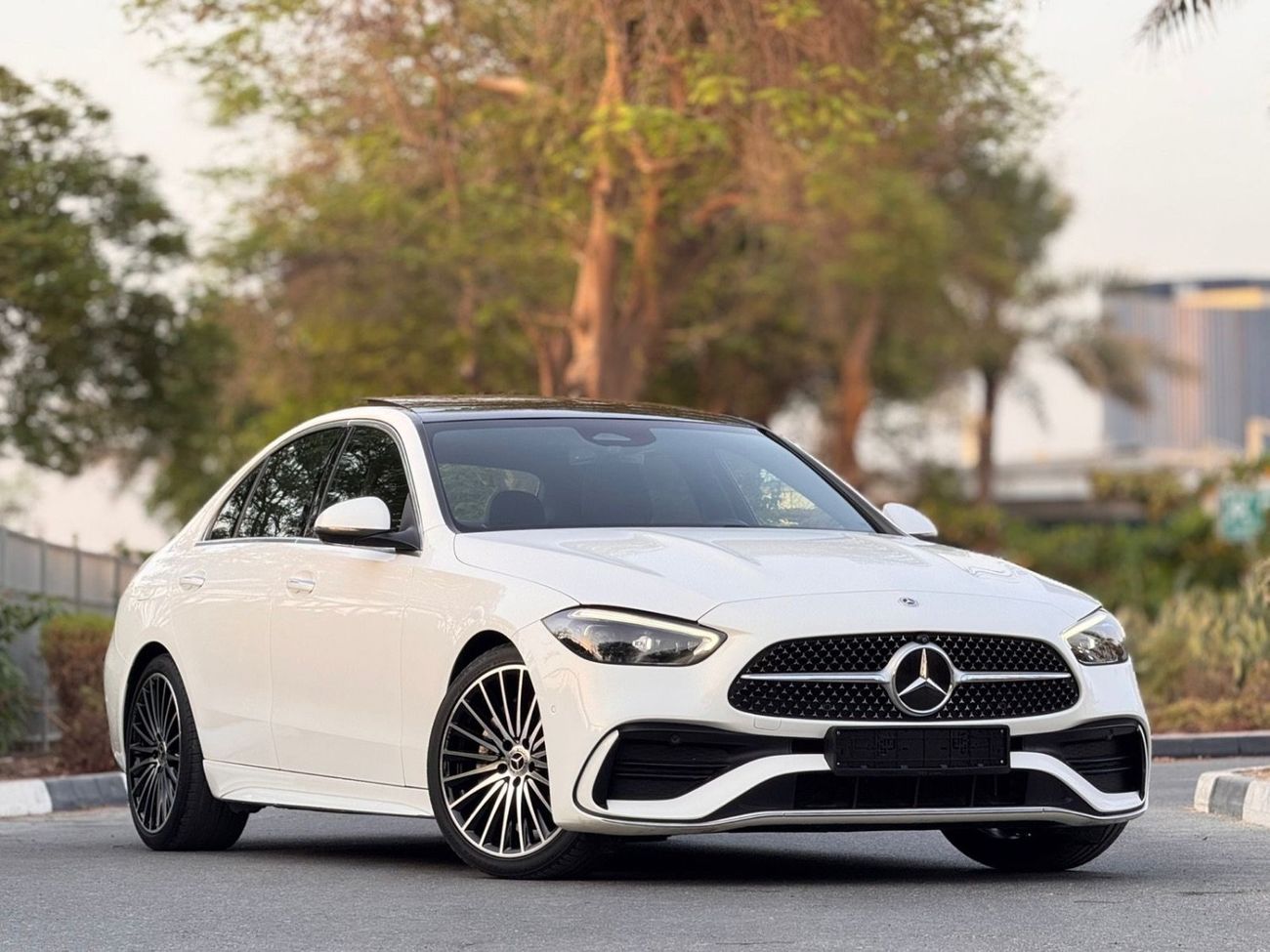 مرسيدس بنز C 200 Premium 2.0L