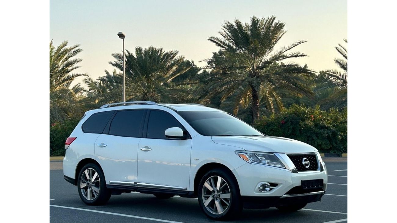Nissan Pathfinder SL Nissa Pathfinder 2014 4WA GCC //ORGINAL PAINT // ACCIDENT FREE // PERFECT CONDITION