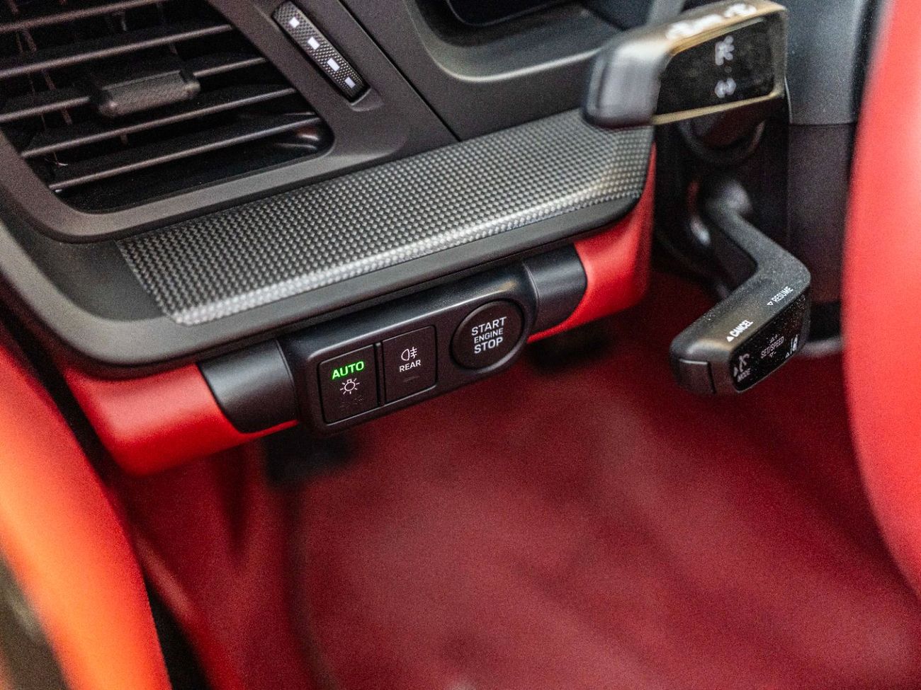 Porsche 911 Carrera 3.0L (444 HP) Coupe