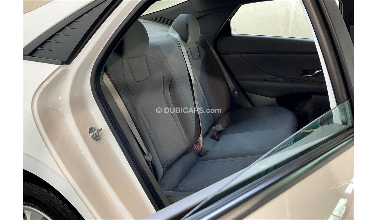 Hyundai Elantra Smart