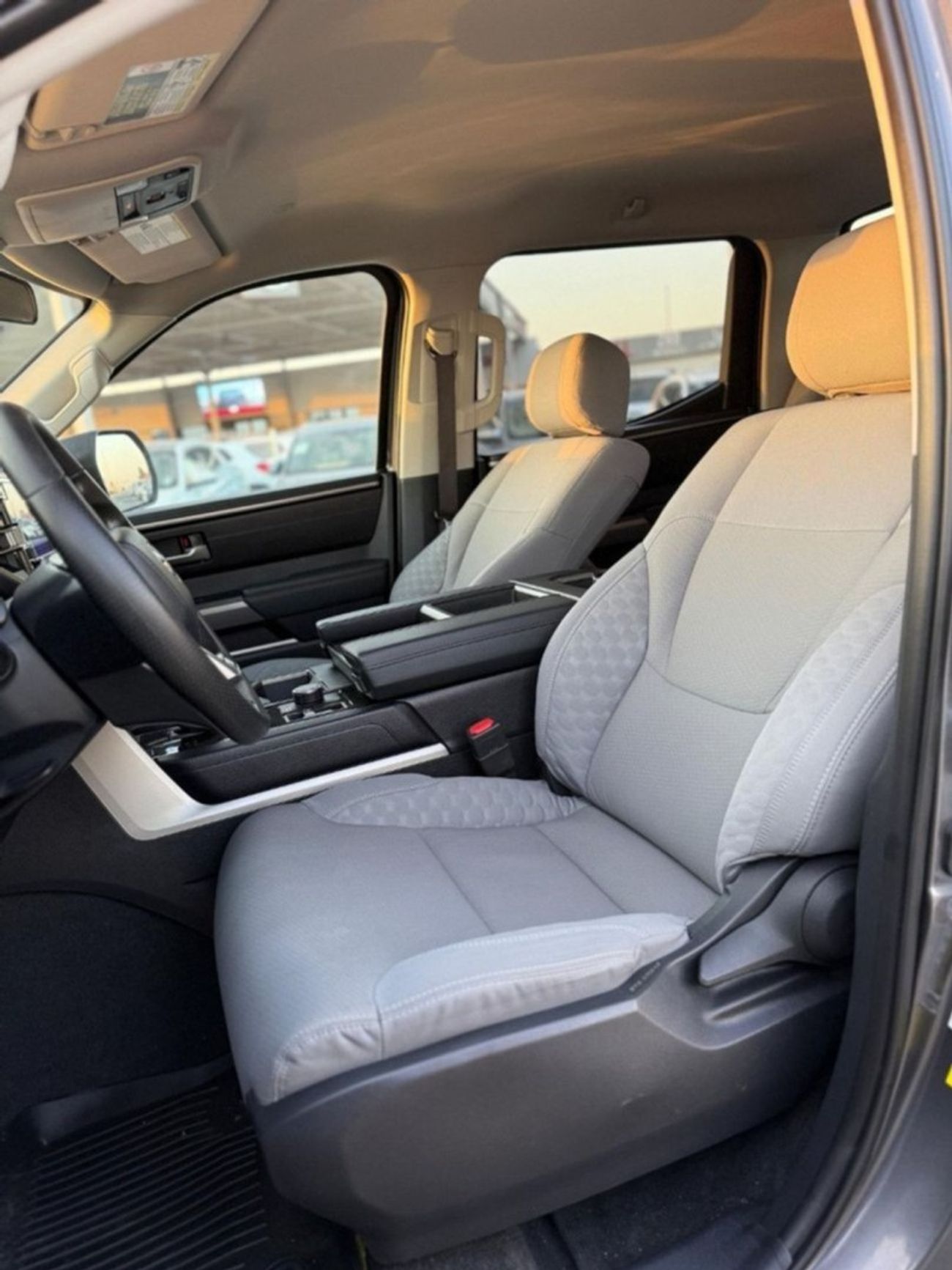 Toyota Tundra CREWMAX SR