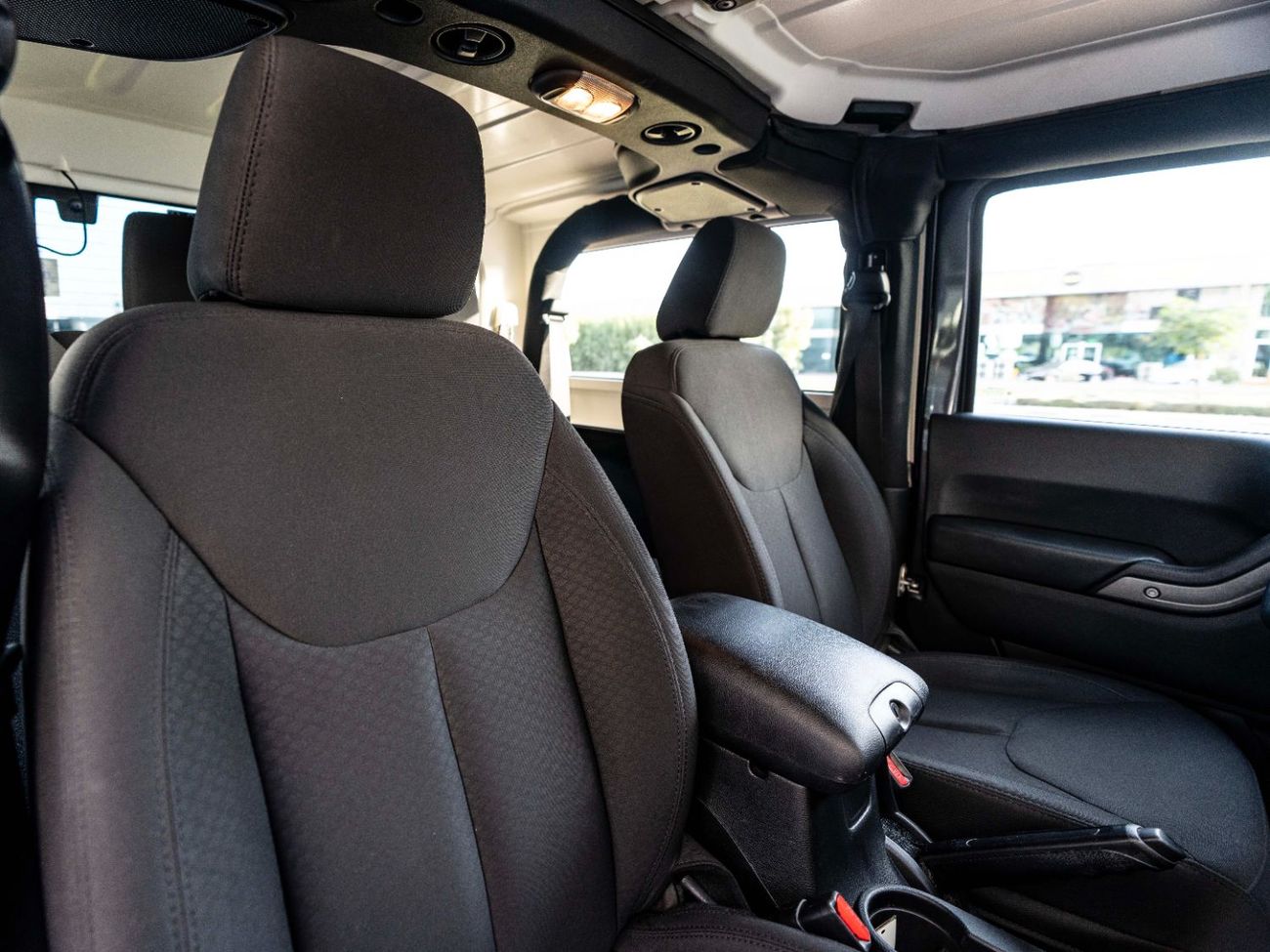 Jeep Wrangler Sport 3.6L A/T (5 Seater)