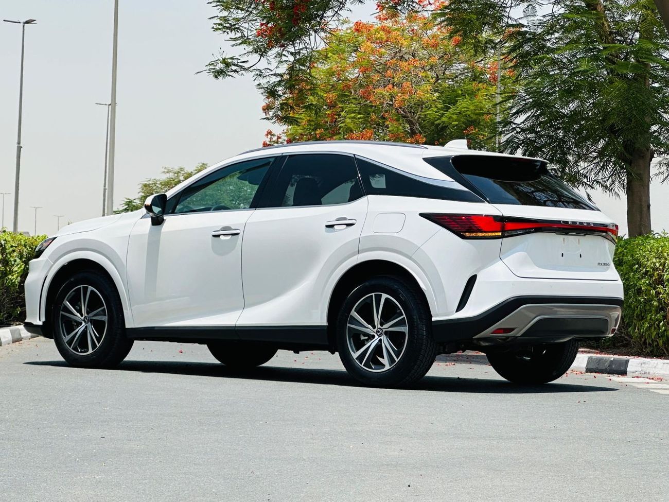 Lexus RX350 Lexus RX 350 Full Option Year: 2024 Color: White