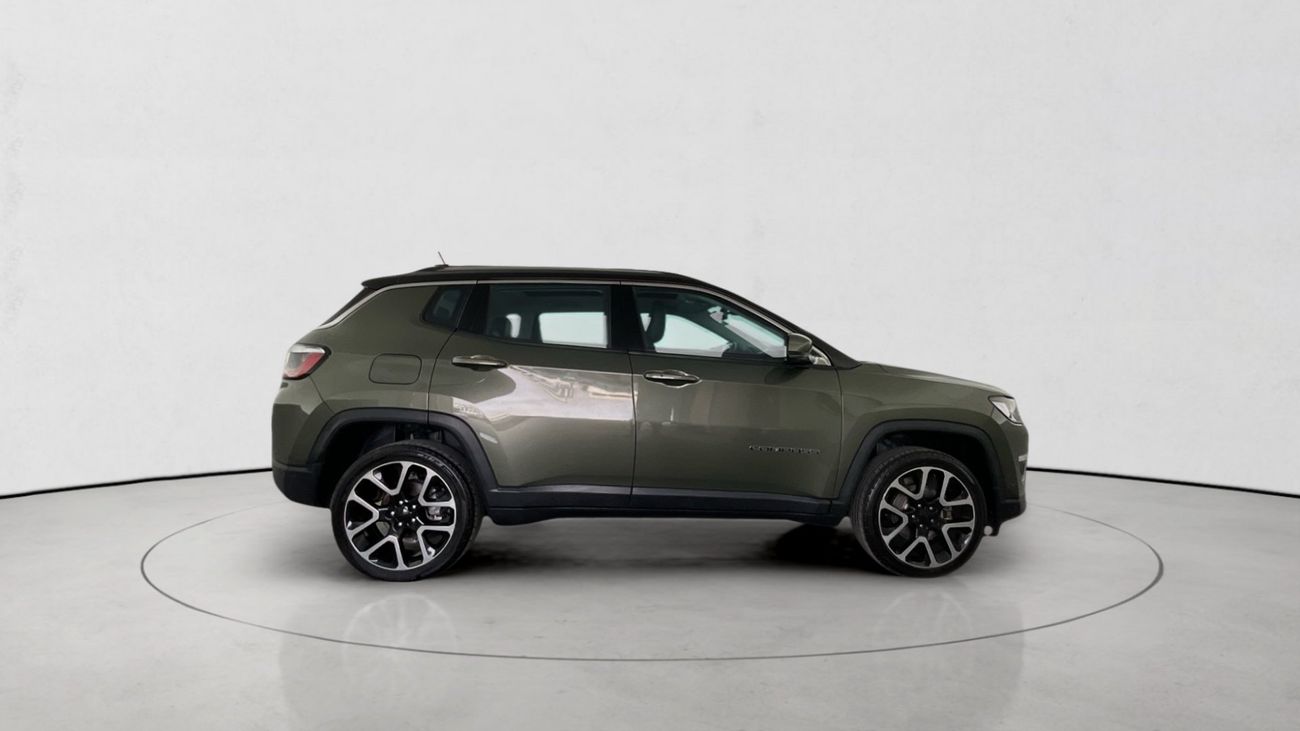 جيب كومباس 2.4 LIMITED HIGHLINE 4WD AUTO | شامل الضمان | 0 ﺪﻔﻋﺓ ﺃﻮﻟﻯ
