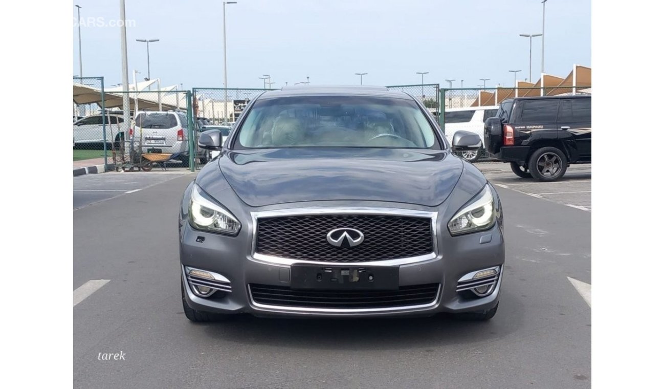 Infiniti Q70 Luxury