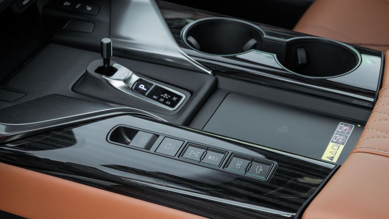 Lexus LX 700h LEXUS LX700h HEV VIP 3.5L -2026YM