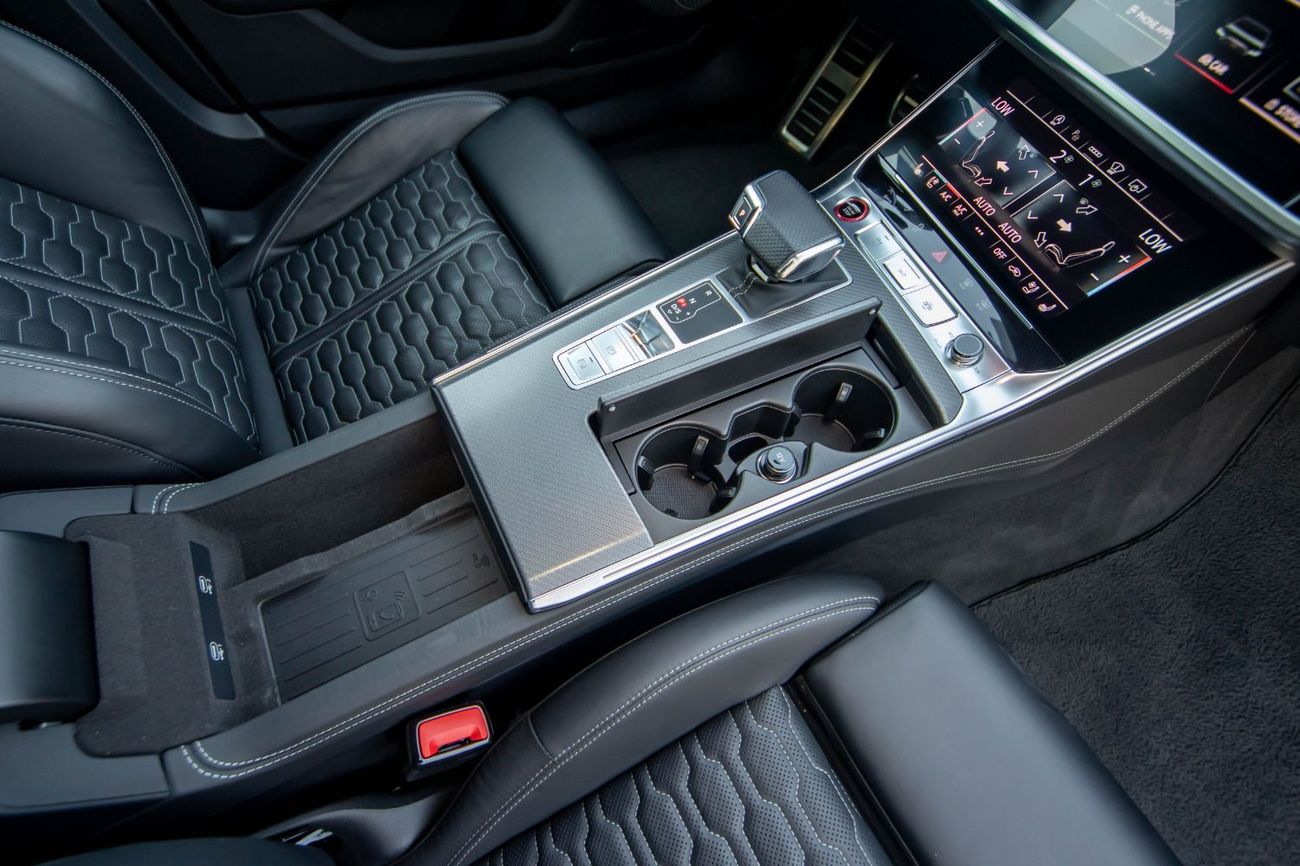 أودي RS6 2024 Audi RS6 Performance with 4.0L twin-turbo V8, 621 hp, 627 lb-ft torque, 8-speed automatic 2024 