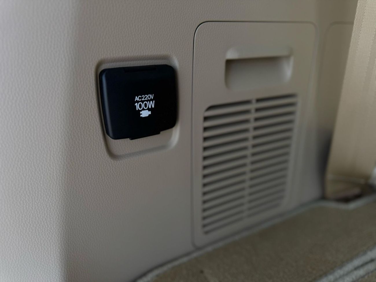 Toyota Land Cruiser GXR 4.0L