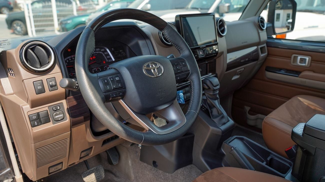 Toyota Land Cruiser TOYOTA Land Cruiser 76 2.8 Gray 2024 Full Option