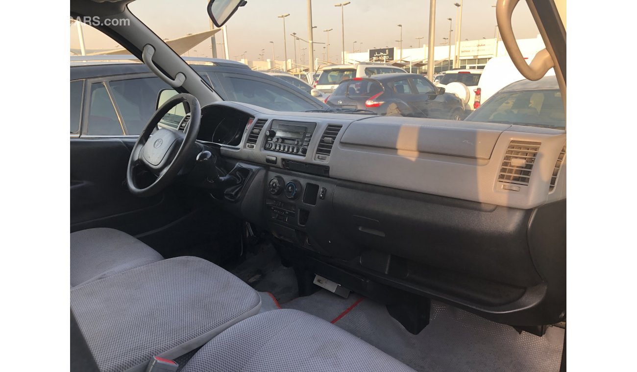 تويوتا هاياس Toyota Hiace Bus 13 str,model:2010. Excellent condition