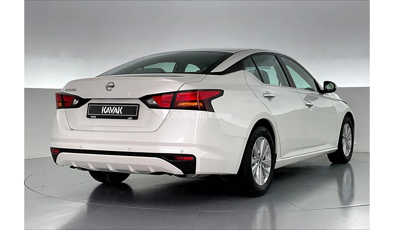 Nissan Altima S W/ Alloy Wheels