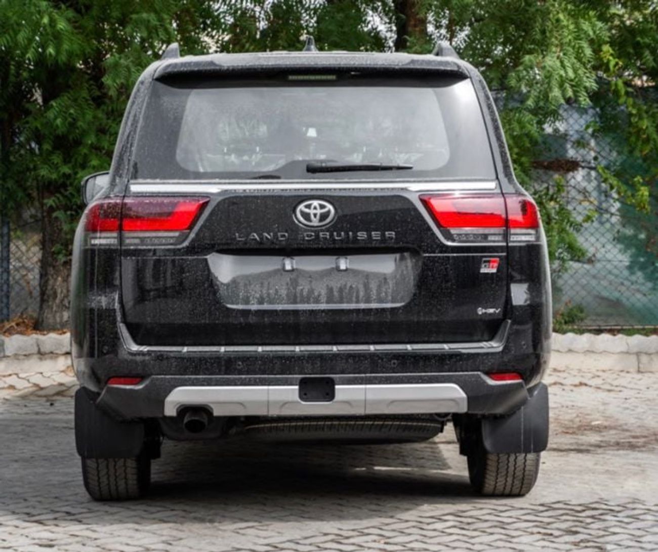 تويوتا لاند كروزر TOYOTA LC300 GR 3.5L HEV PETROL HYBRID 2026 GCC