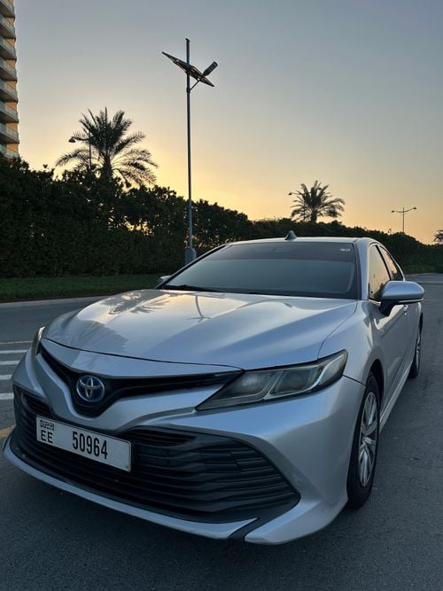 تويوتا كامري LE
