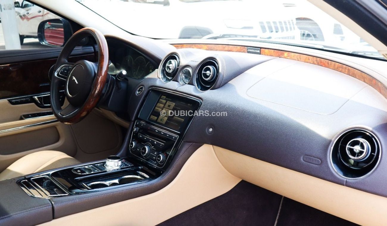 جاكوار XJ جاكوار اكس جي ال ٢٠١٥